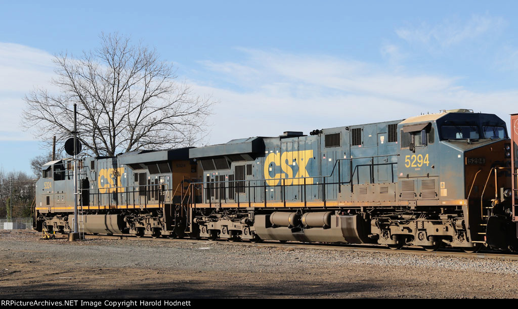 CSX 5324 & 5294 sit in the yard on New Year's Day